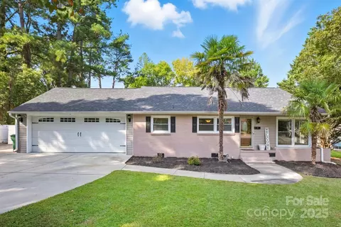 406 Gillsbrook Rd, Lancaster, SC 29720