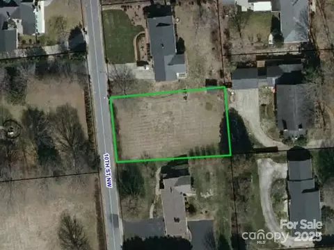 1236 10th Nw St NW, Hickory, NC 28601