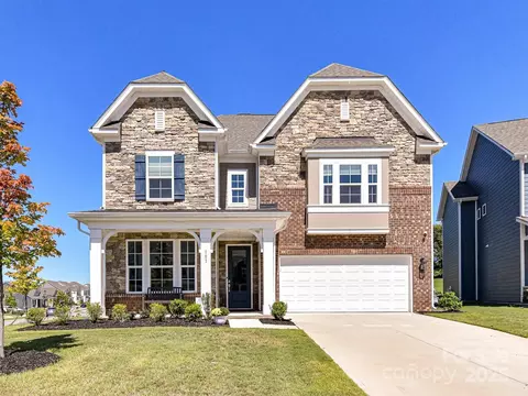 101 Hemlock Cove Ct, Mooresville, NC 28117