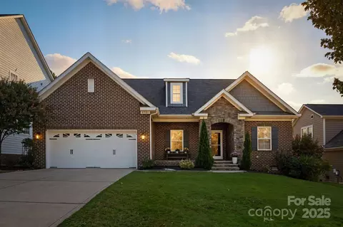 9721 Daufuskie Dr, Charlotte, NC 28278