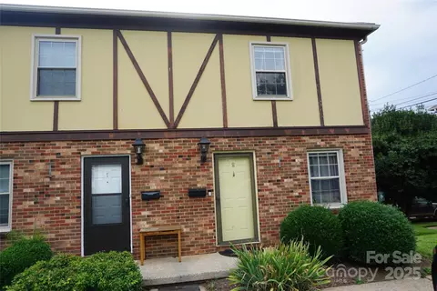 1335 12th Street Nw 8 Dr NW #8, Hickory, NC 28601