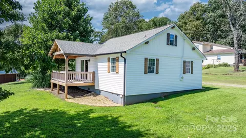 4921 Mccall Town Rd, Granite Falls, NC 28630