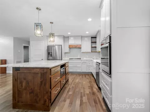 Kitchen - 155 Pebble Ridge Rd, Spruce Pine, NC 28777 photo 2 of 4