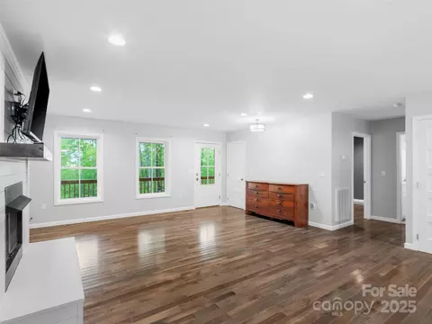 Living - 155 Pebble Ridge Rd, Spruce Pine, NC 28777 photo 3 of 5