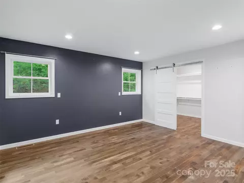 Bedroom - 155 Pebble Ridge Rd, Spruce Pine, NC 28777 photo 2 of 7