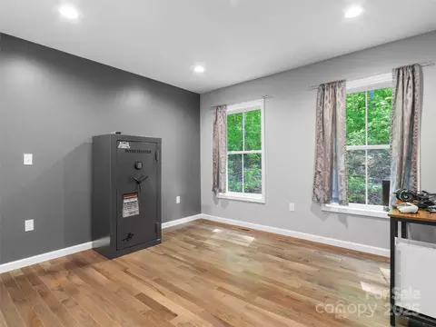 Bedroom - 155 Pebble Ridge Rd, Spruce Pine, NC 28777 photo 5 of 7