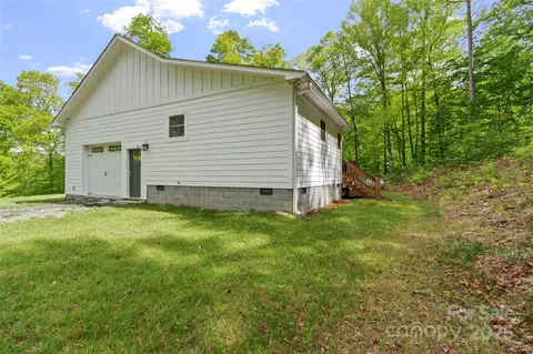 Exterior - 155 Pebble Ridge Rd, Spruce Pine, NC 28777 photo 7 of 9