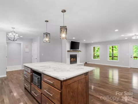 Living - 155 Pebble Ridge Rd, Spruce Pine, NC 28777 photo 4 of 5