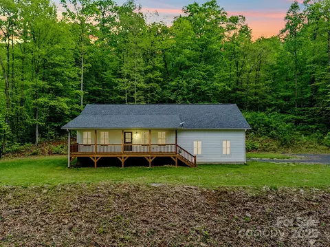 Exterior - 155 Pebble Ridge Rd, Spruce Pine, NC 28777 photo 2 of 9