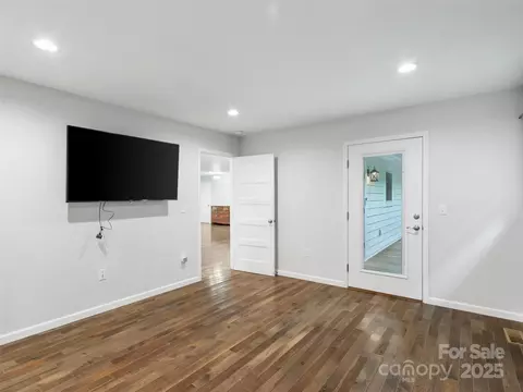 Bedroom - 155 Pebble Ridge Rd, Spruce Pine, NC 28777 photo 3 of 7