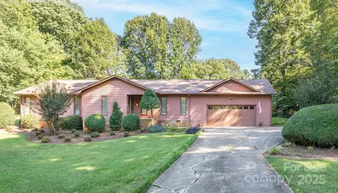 312 Saddlewood Dr, Gastonia, NC 28056