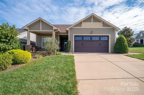 1243 Greenland Dr, Denver, NC 28037