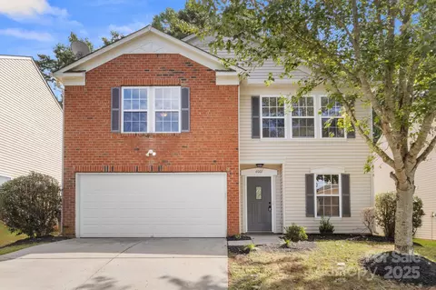6007 Shortleaf Pine Ct, Charlotte, NC 28215