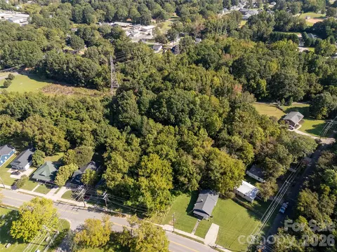218 Madison E St E, York, SC 29745 photo 3