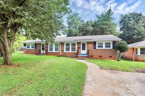 4707 Americana Ave, Charlotte, NC 28215