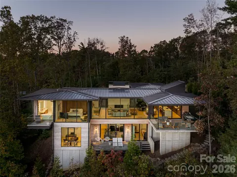 353 Retreat Ridge Way, Asheville, NC 28804