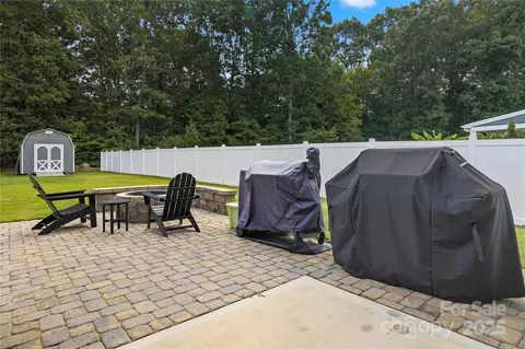 Exterior - 3719 Lenox Ln, Denver, NC 28037 photo 5 of 7