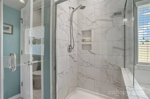 Bath - 3719 Lenox Ln, Denver, NC 28037 photo 3 of 6