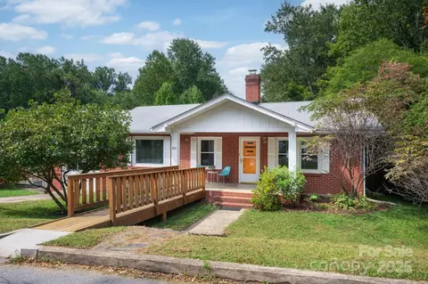 105 Fairfax Ave, Asheville, NC 28806
