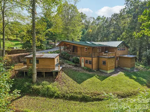 237 Handsome Dr, Waynesville, NC 28785