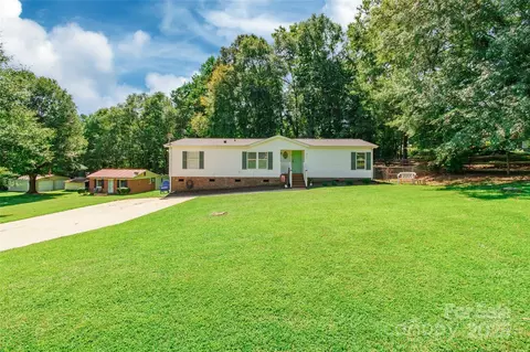217 Meadowbrook Cir, Dallas, NC 28034