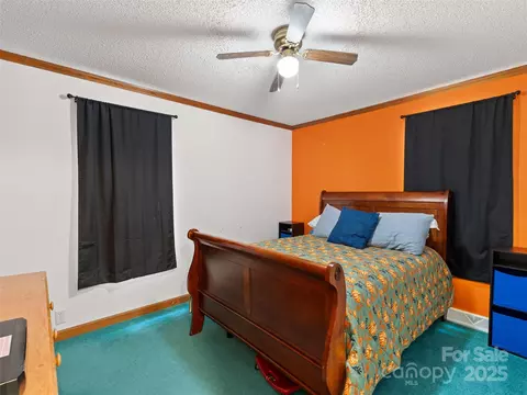 Bedroom - 238 Ed Gordon Senior Dr, Saluda, NC 28773 photo 3 of 4