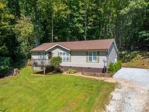 238 Ed Gordon Senior Dr, Saluda, NC 28773