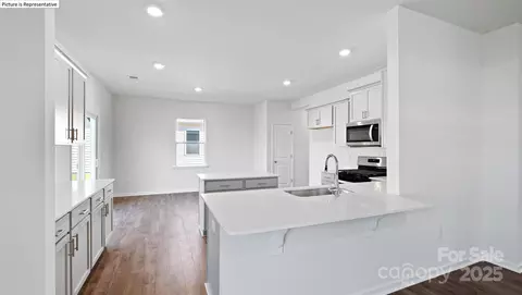 Entry Way - 1425 Secrest Commons Dr, Monroe, NC 28112 photo 5 of 8