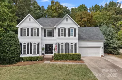 5500 Flowering Dogwood Ln, Charlotte, NC 28270