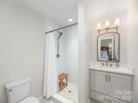 Bath - 868 Mulberry St, Clyde, NC 28721 photo 1 of 3