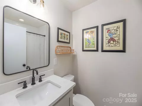 Bath - 868 Mulberry St, Clyde, NC 28721 photo 2 of 3