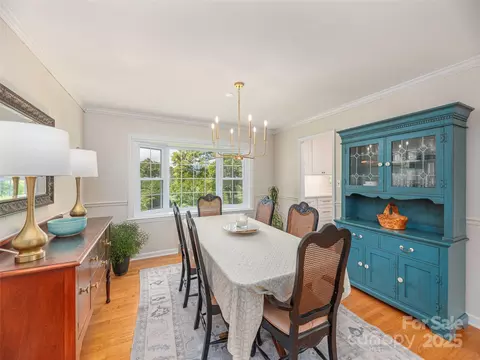 Dining - 868 Mulberry St, Clyde, NC 28721 photo 1 of 2