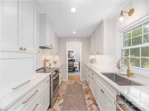 Kitchen - 868 Mulberry St, Clyde, NC 28721 photo 4 of 5