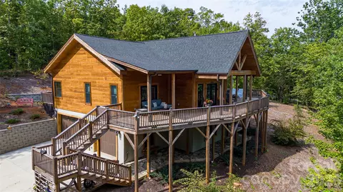 265 Grandview Peaks Dr, Nebo, NC 28761
