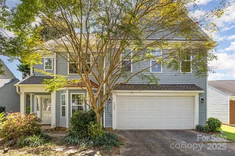 1523 Hollow Maple Dr, Charlotte, NC 28216