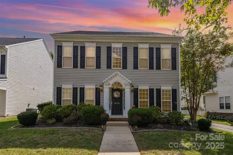 6734 Tanners Creek Dr, Huntersville, NC 28078