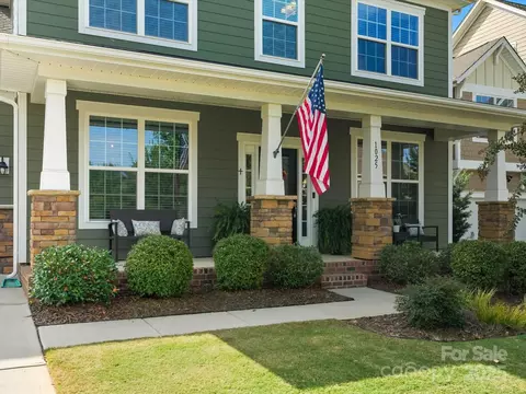 1025 Hamilton Mill Dr, Waxhaw, NC 28173