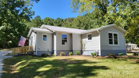 2276 Golf Course Rd, Lancaster, SC 29720