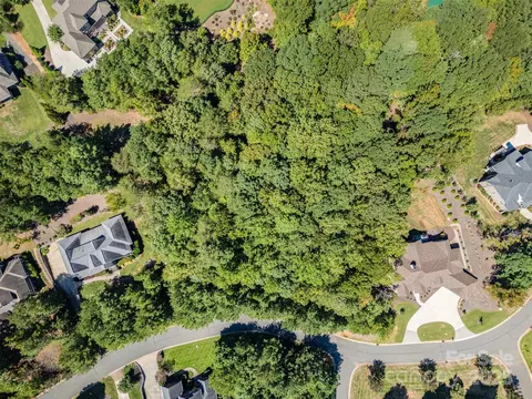 3200 Lake Pointe Dr, Belmont, NC 28012