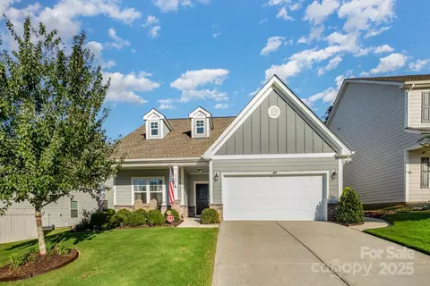 142 Canada Dr, Statesville, NC 28677