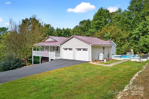 210 Marterdan Rdg, Marion, NC 28752