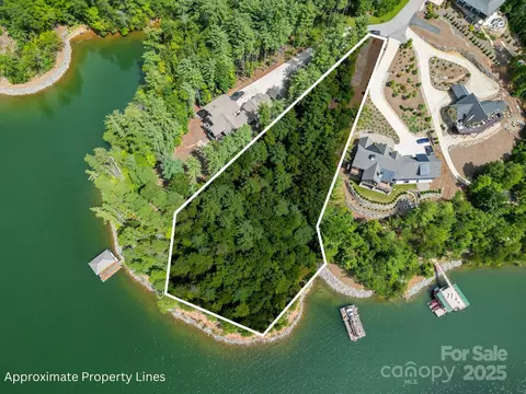 131 W Point Dr, Nebo, NC 28761
