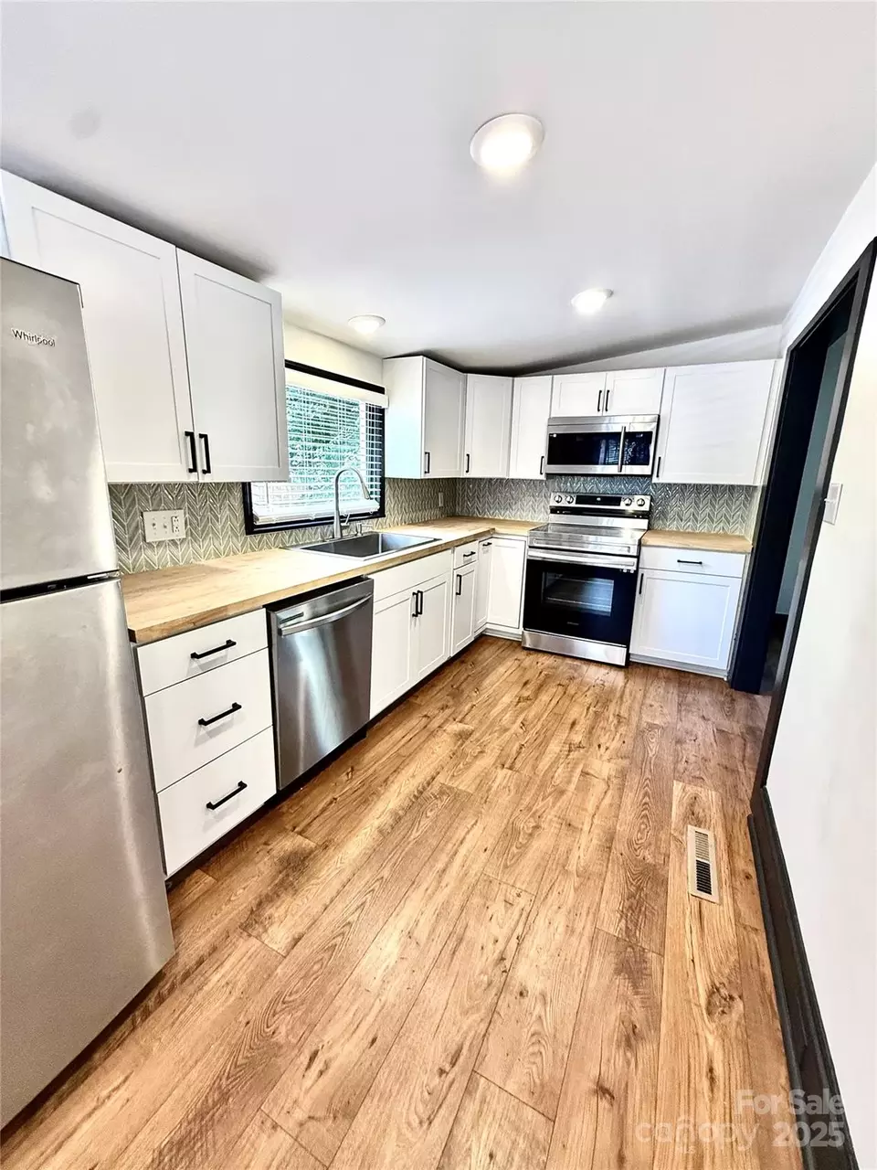 Kitchen - 916 Taylor St, Kannapolis, NC 28083 photo 1 of 1
