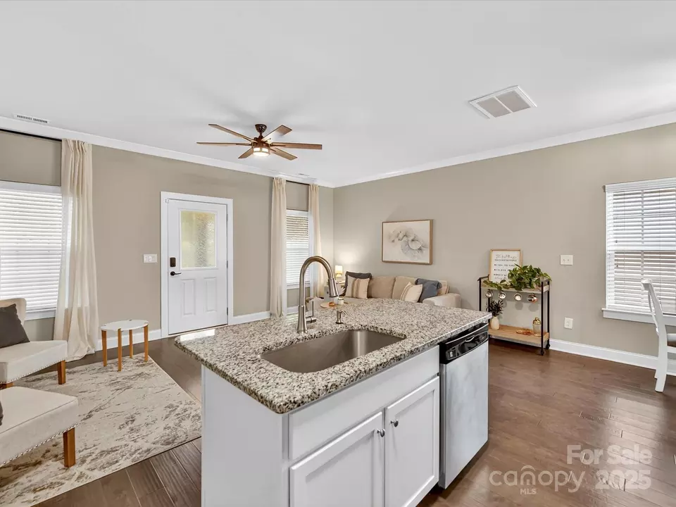 Kitchen - 12220 Huntersville Concord Rd, Huntersville, NC 28078 photo 3 of 3