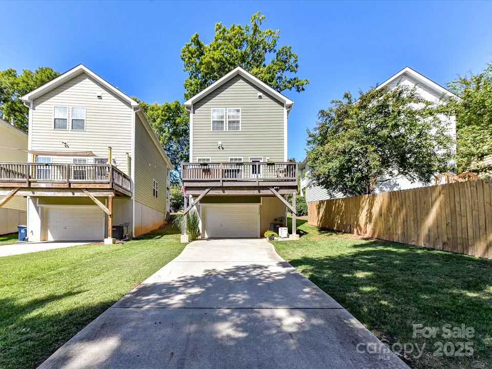 Exterior - 12220 Huntersville Concord Rd, Huntersville, NC 28078 photo 9 of 12