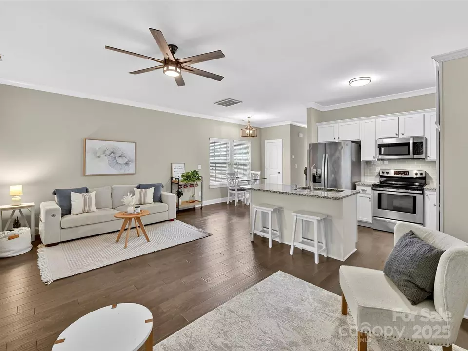Living - 12220 Huntersville Concord Rd, Huntersville, NC 28078 photo 2 of 4