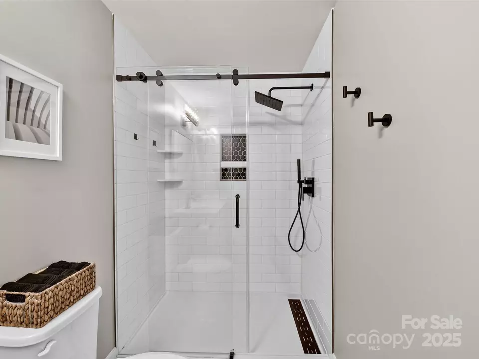 Bath - 12220 Huntersville Concord Rd, Huntersville, NC 28078 photo 3 of 6
