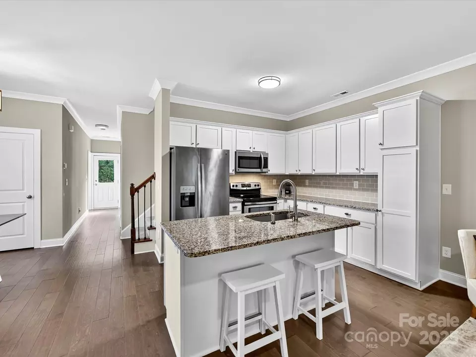 Kitchen - 12220 Huntersville Concord Rd, Huntersville, NC 28078 photo 2 of 3