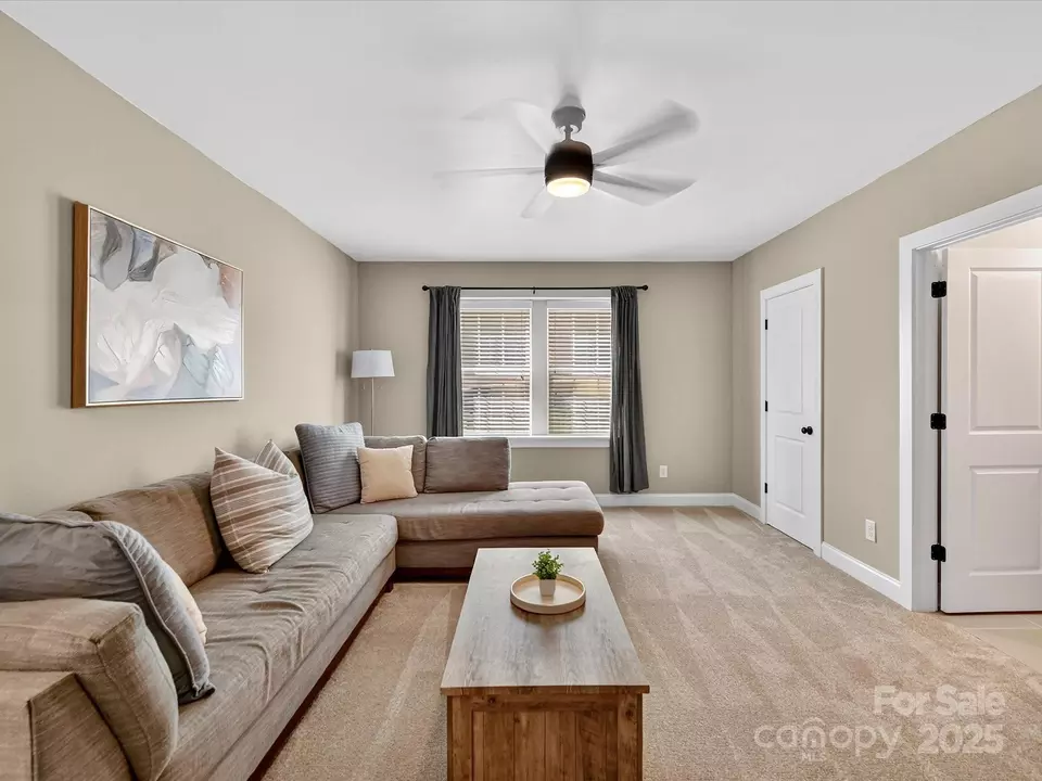 Living - 12220 Huntersville Concord Rd, Huntersville, NC 28078 photo 4 of 4