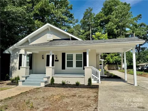 304 Patterson St, Maxton, NC 28364
